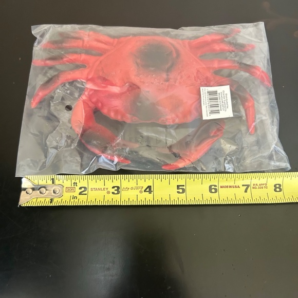 Plastic Crab. 8”. NWT - Picture 2 of 5